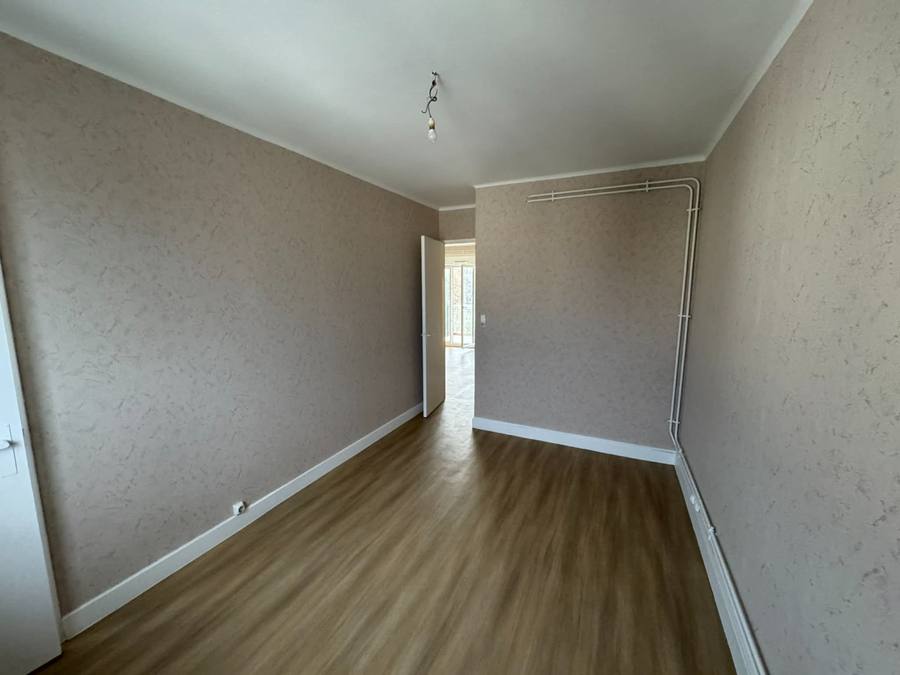 Remplacement de lino — appartement, Besançon, chantier RUSHITI Rénovation